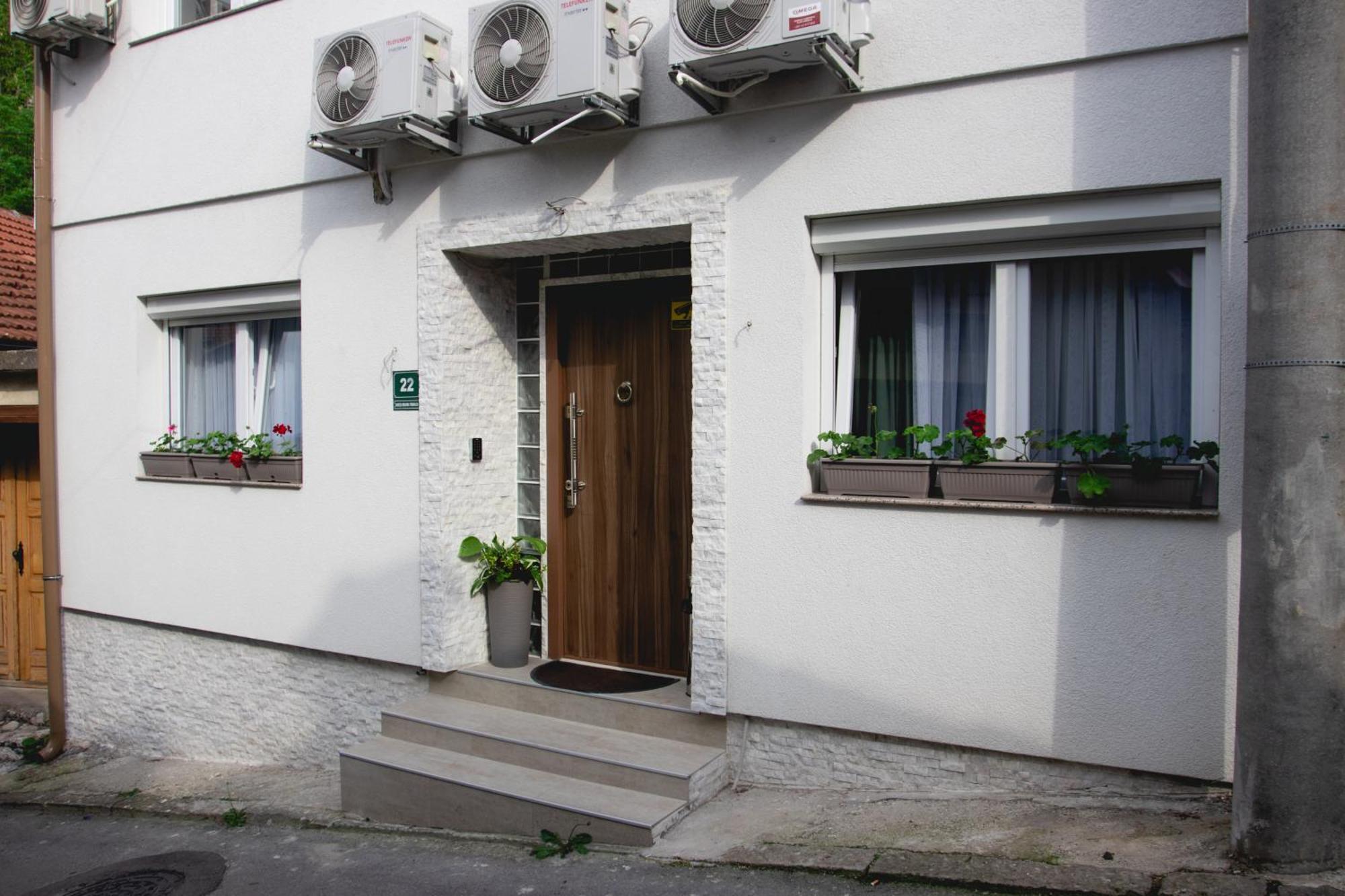 Apartments Han 2 Сараево Экстерьер фото